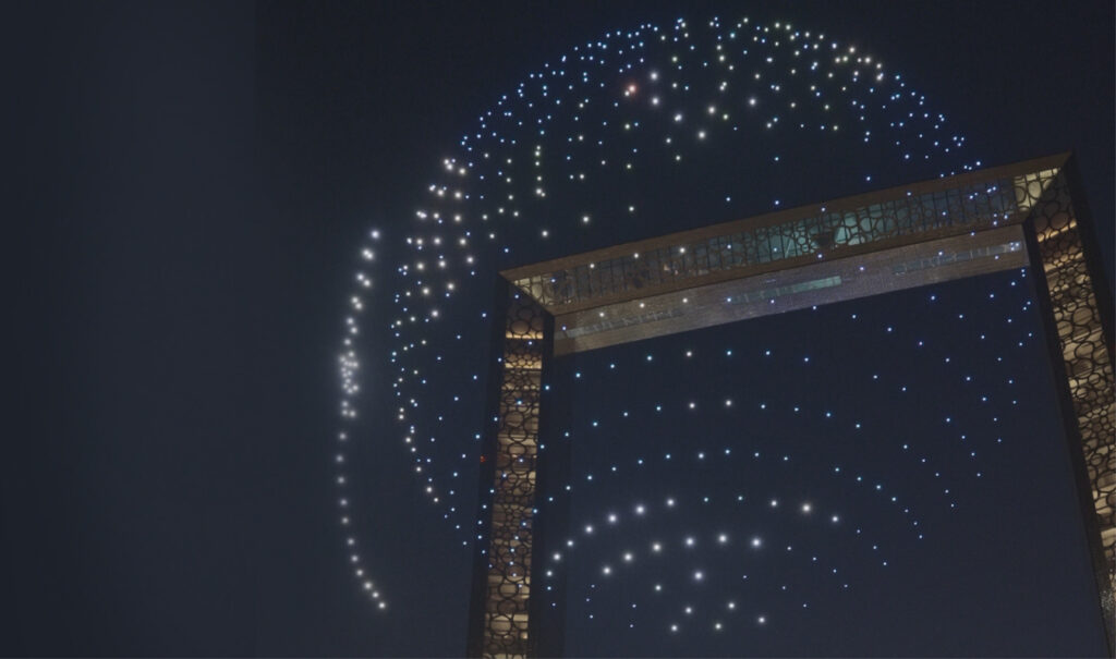 Emirates NBD için Dubai Frame’de drone gösterisi, 2025