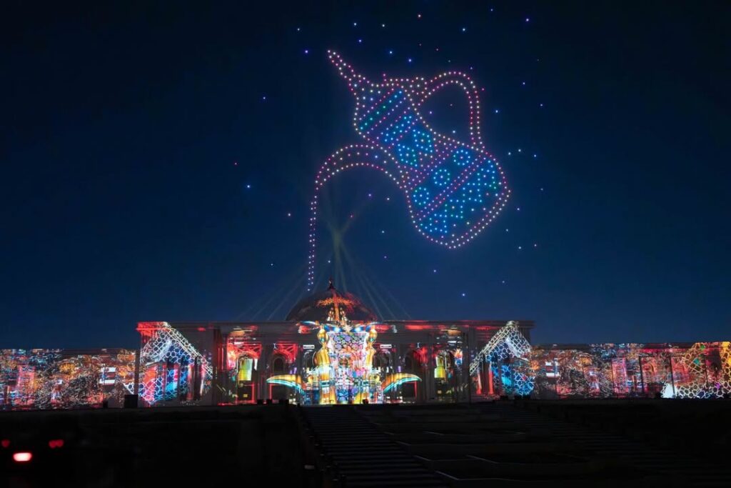 Sharjah Işık Festivali’nin açılışında drone gösterisi, BAE, 2026